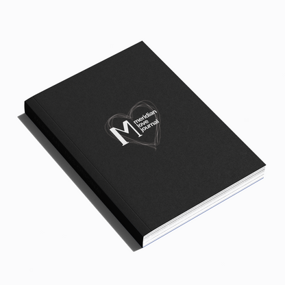 Das Meridian Love Journal liegt auf einem weissen Hintergrund, das Buch ist für Paare und heisst auch noch Couple Tagebuch